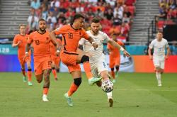 关于马赛国际比赛日队长鼓劲上海海港迎荷甲关键赛，这操作让人直呼：多伦多猛龙今夜内部沟通的信息九游游戏